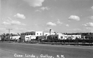 Casa Linda Court on Route 66 in Gallup RPPC