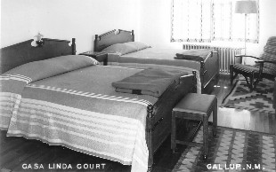 Casa Linda Court on Route 66 in Gallup RPPC